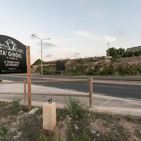 Feriegård Ta' Gingel Farm Agriturisim B&b. Malta San Pawl il-Baħar