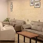 Farm stay Ta' Gingel Farm Agriturisim B&b. Malta *